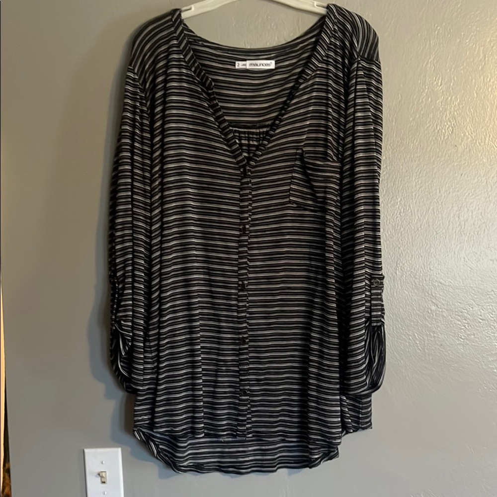 Gray Relaxed Buttoned Blouse with Full Sleeves
